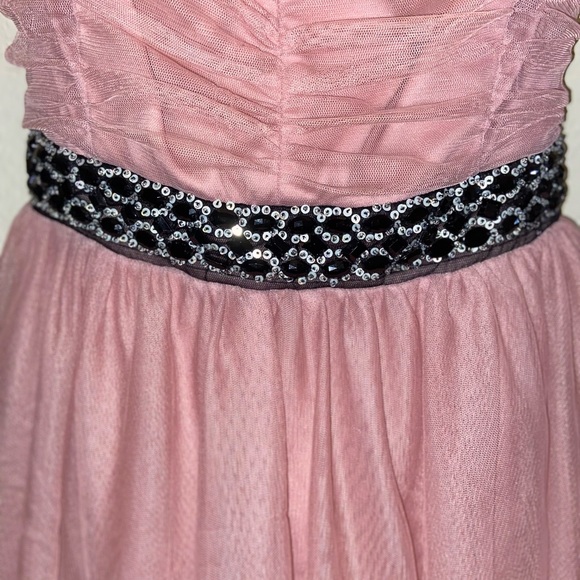 Francesca’s trixxi vintage rose blush strapless dress black & silver gem waist - Picture 4 of 12